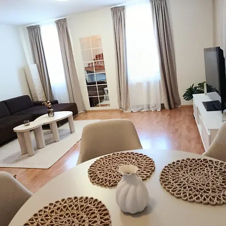Appartement Central Apartment *